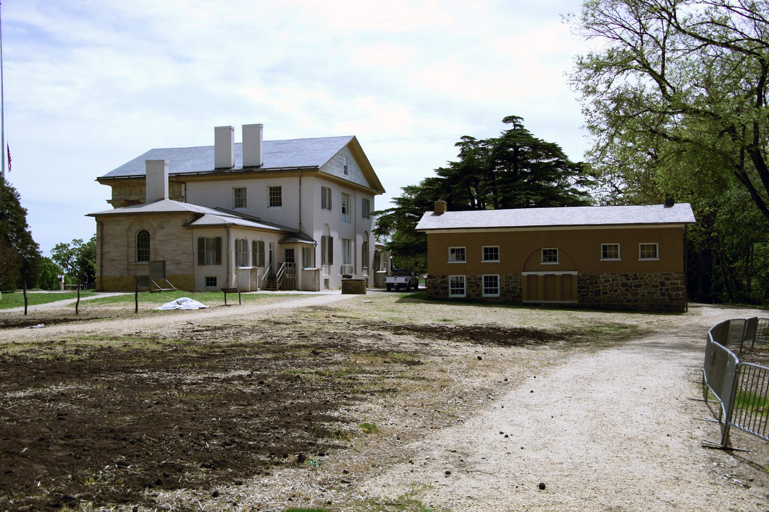 House on Dover Lane, Millbrook - Quiet house with covered porch