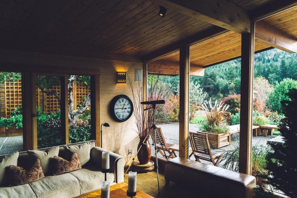 Copper house with balcony interior photo 4